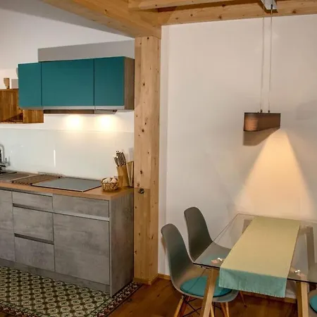Apartment Emerald - For *